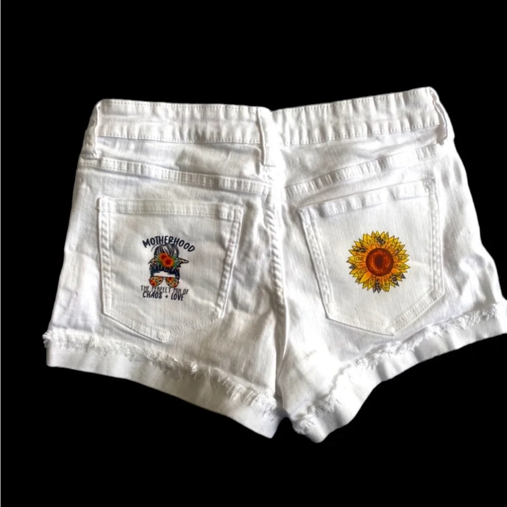 Celebrity pink the honey jean shorts with new sunflower ironon‎ transfers  5/27